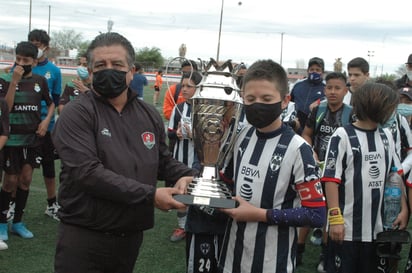 Escuela Rayados Campeones Estatales