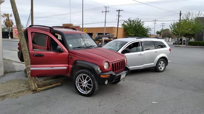 Fuerte accidente sobre el bulevar Juárez de Monclova