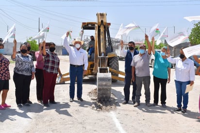 Beneficia a 17 familias obra de agua y drenaje en Frontera