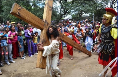 Viacrucis; pasión y muerte de Jesús 