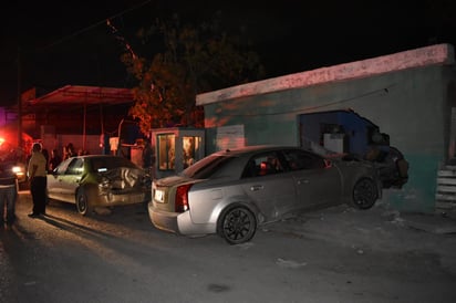 Tremenda deuda se echaron tras chocar coches y terminar atravesando una pared en Monclova 