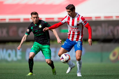 Chivas rescate empate ante Santos