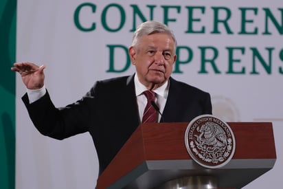 Por veda electoral, AMLO no presenta avances de obras