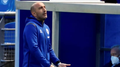 Abelardo deja de ser entrenador del Alavés