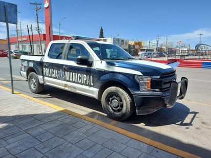 Recibe el candidato del PAN quejas de la policía