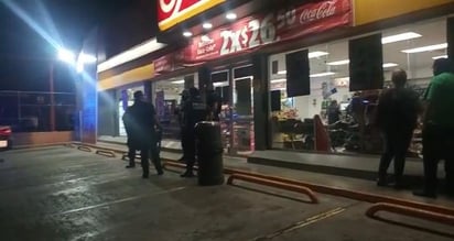 Asaltan tienda con lujo de violencia en Monclova 