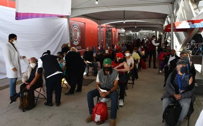 Regresan a prácticas en laboratorios 80 planteles en Edomex