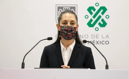 CDMX prepara esquema de vacunación para maestros, públicos y privados