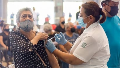 Inicia aplicación de segundas dosis de la vacuna antiCovid en SLP