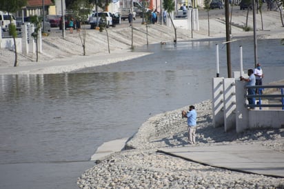 Sorprenden a niños en pleno ‘chapuzón’ en Monclova