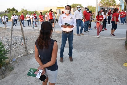 Toca puertas Hugo Lozano en San Buenaventura