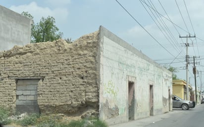 Son un riesgo casas antiguas en la zona centro de SB