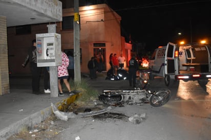 VIDEO: Derriban de motocicleta a enfermero en Monclova