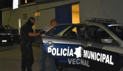 Fumaba cristal en casa de sus papás en Los Bosques de Monclova