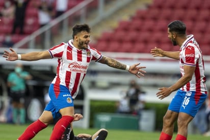 Chivas presenta jersey conmemorativo por sus 115 años