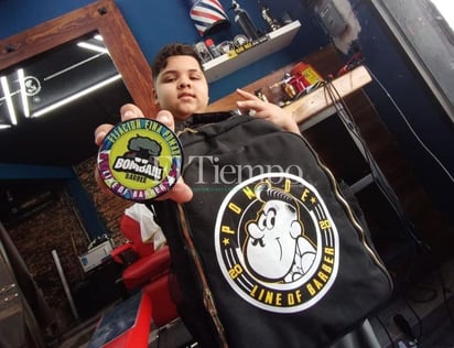 Tadeo, el niño de 9 años que se convirtió en barbero en Monclova