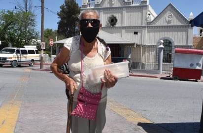 La abuela  y su nieta, una historia de amor y sacrificio en Castaños