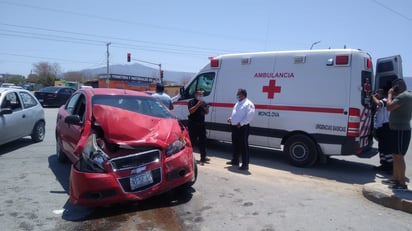 Fuerte accidente en Monclova deja una persona lesionada 