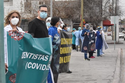 Médicos particulares siguen en la espera de su vacuna en Monclova