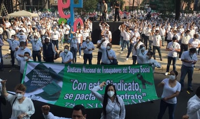 Demanda SNTSS vacunación para todos los trabajadores del IMSS