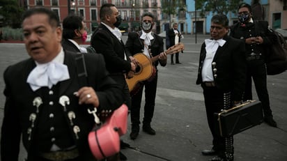 Mariachis en crisis, 400 días sin tocar