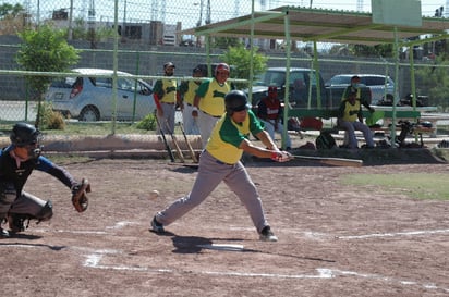 Cachorros apalea a Dodgers