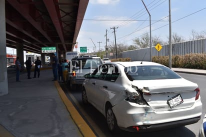 Fuerte accidente en Monclova deja una persona lesionada y cuantiosos daños