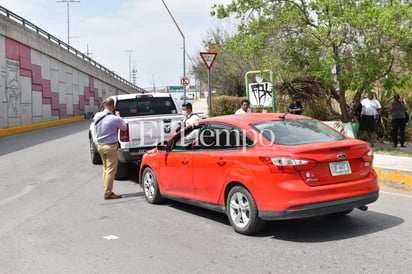 Por falta de precaución, provoca accidente en Monclova