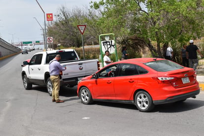 No guarda distancia y causa fuerte accidente en Monclova