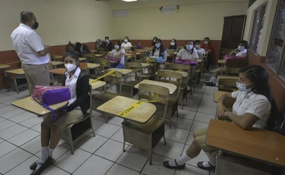 Estudiantes no están obligados a regresar clases presenciales 