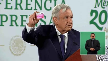 AMLO: 'Hay que denunciar casos de entrega de tarjetas'