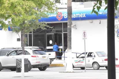 Instituciones bancarias siguen abusando de adultos mayores en Monclova