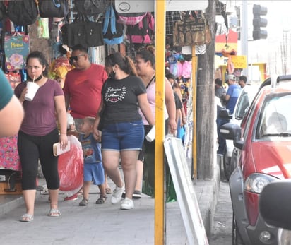 Se relajan con la sana distancia en Castaños