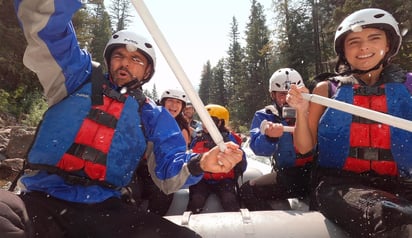 La familia Derbez llega al bosque en la segunda temporada de su 'reality'