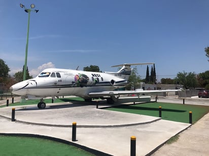 Reubicarán avión en el 8 de Enero 