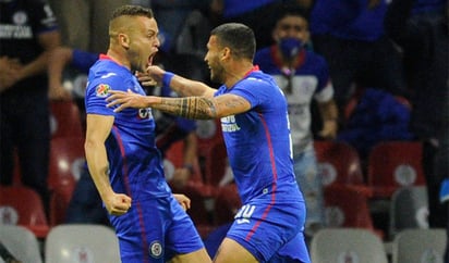 Cruz Azul: Padece, pero se salva de la eliminación