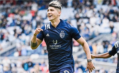 Alan Pulido anota doblete en victoria del Sporting KC