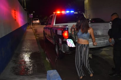 En Monclova, mujer se pone de “coqueta” y su novio se encela