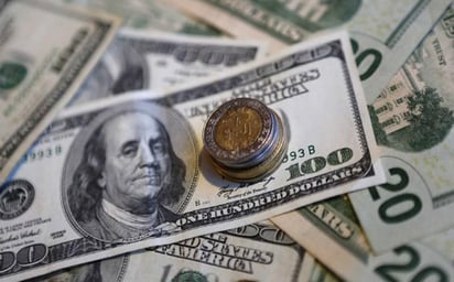 Peso gana por cuarta sesión seguida y mantiene mejor nivel en 4 meses