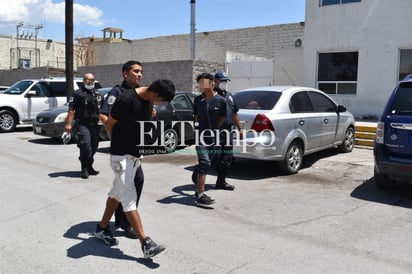 Detienen a dos sujetos en Monclova por daños y lesiones