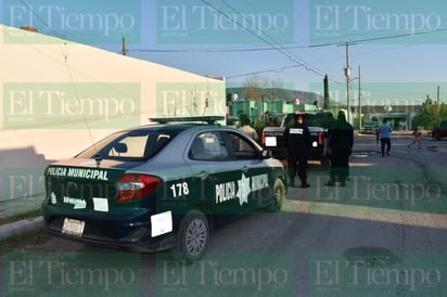 Con bate de béisbol, daña camioneta de su vecino en Monclova