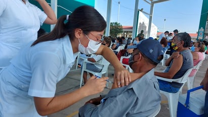 Rezagados serán vacunados contra COVID-19 en Frontera