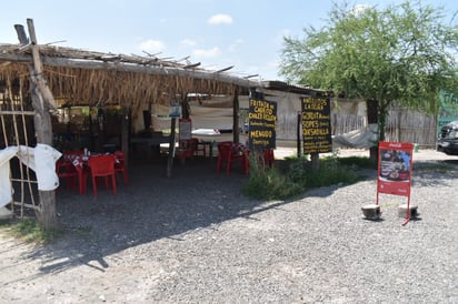 Capacita PC a vendedores  de comida y comerciantes