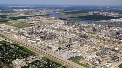 Pemex compra refinería Deer Park a Shell en Texas