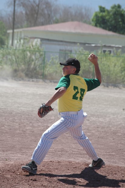 Rancheros superan a los de Castaños