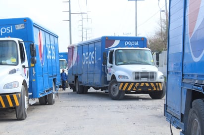 Despiden a siete empleados de la compañía refresquera en Frontera 