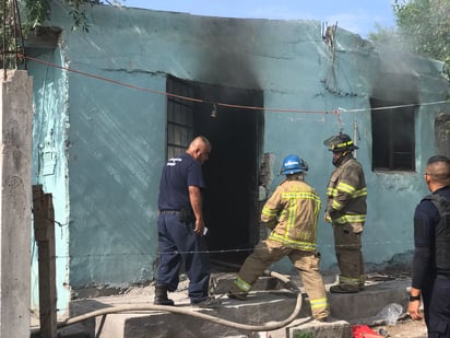 Se incendia casa en avenida Las Torres de Monclova