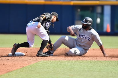 Acereros logra ganar a Sultanes