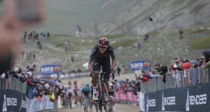 Colombia aparca las diferencias para festejar el triunfo de Bernal en el Giro