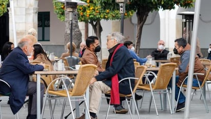 La pandemia continúa bajando en España, con una incidencia de 120 casos